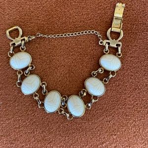 Scarab Bracelet Antique white 6 stone